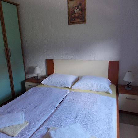 Apartments Smirnov Drežnik Grad Quarto foto